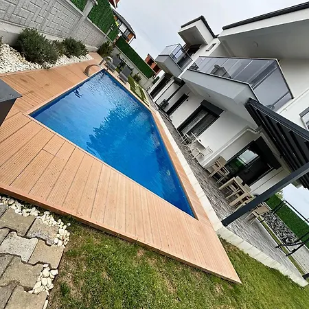 別荘 Keyif セェフェリヒサール